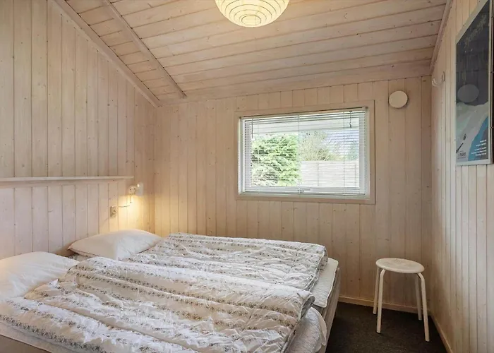 M369-vaeggerlose-mimosevej-19 * Boto By